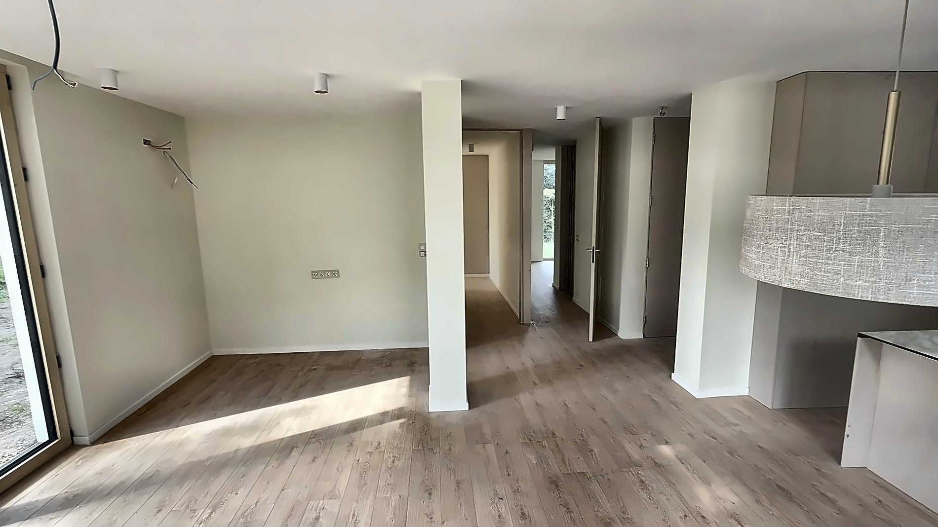 Tall ceilings, big windows